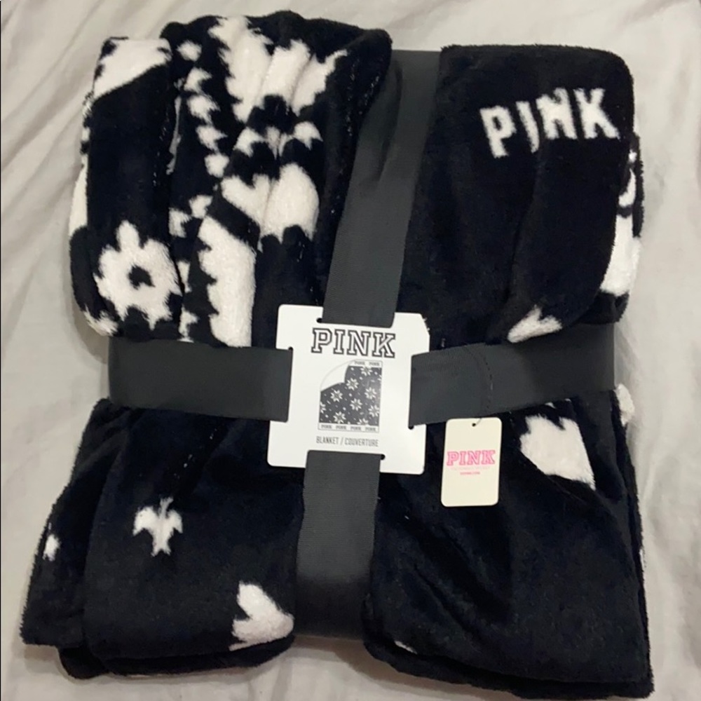 Visctoria’s secret blanket never used